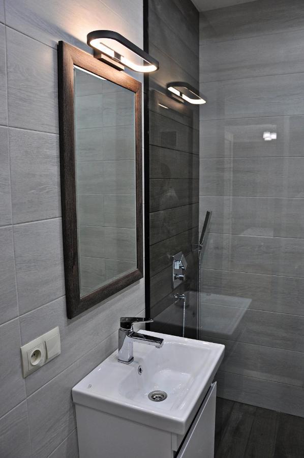 Superior Apartment On Kostava Tbilisi Exterior photo